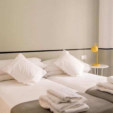 Pasaje Zamora Apartamentos Sevilla Bagian luar foto