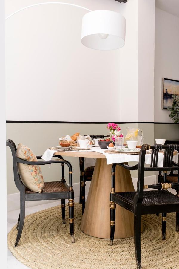 Pasaje Zamora Apartamentos Sevilla Bagian luar foto