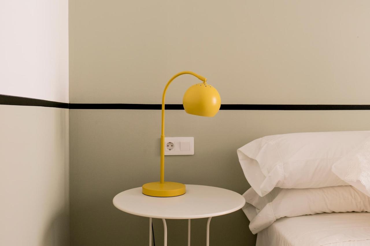 Pasaje Zamora Apartamentos Sevilla Bagian luar foto